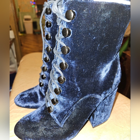 KENDALL + KYLIE Women's Bridget Fashion Blue Velvet Boots - Picture 3 of 9